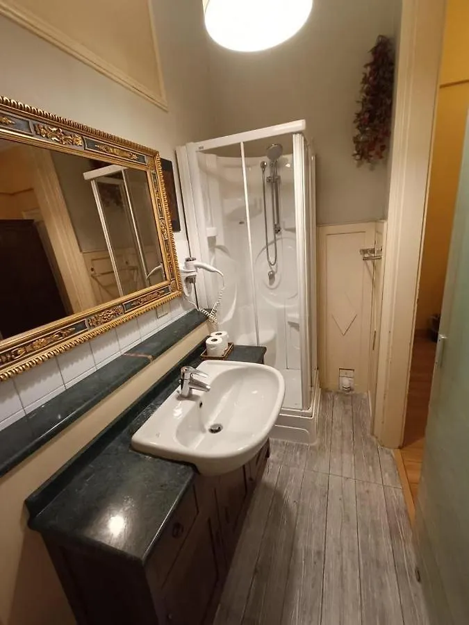 Hotel Casa Esvael Verona 2*,  Italia